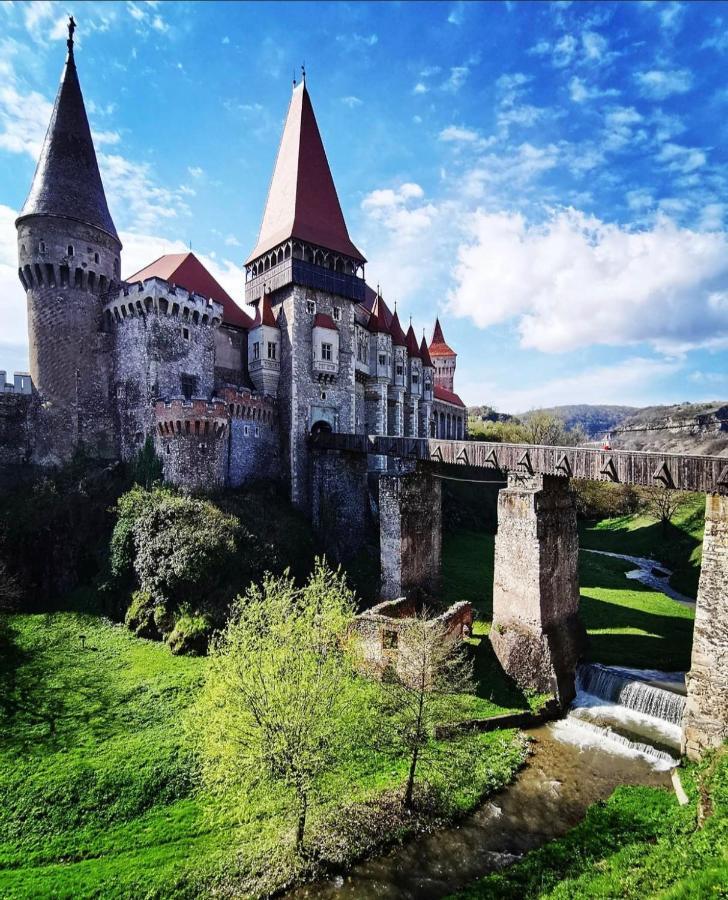 Sarah Home Hunedoara Buitenkant foto